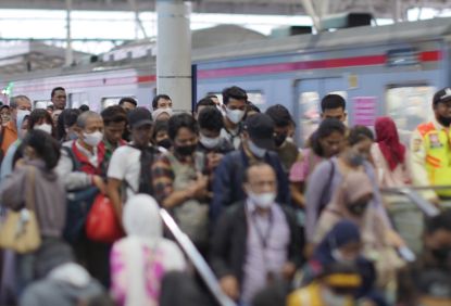 Tren Volume Pengguna Commuter Line Jabodetabek Minggu Kedua Ramadan Naik, Stasiun-Stasiun Sekitar Kawasan Pusat Perbelanjaan Terpantau Ramai